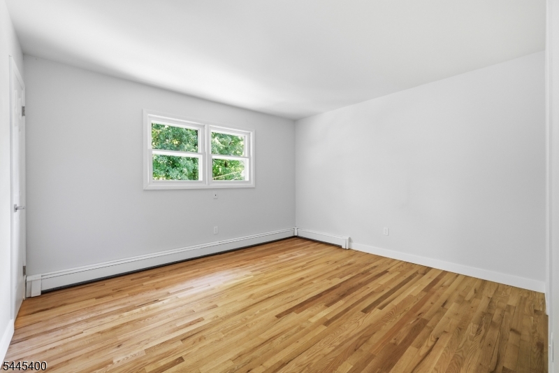 307 Nariticong Avenue Hopatcong NJ 07843