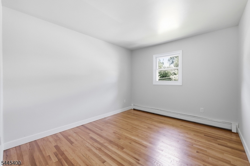 307 Nariticong Avenue Hopatcong NJ 07843