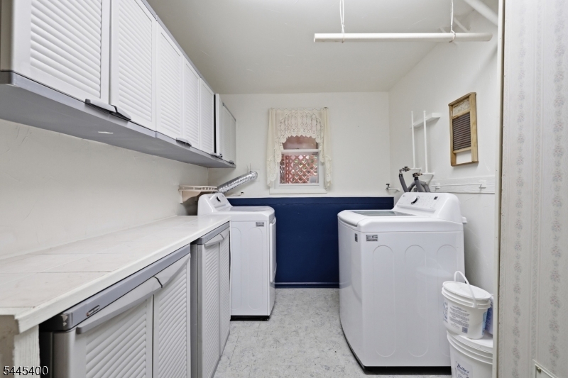 307 Nariticong Avenue Hopatcong NJ 07843