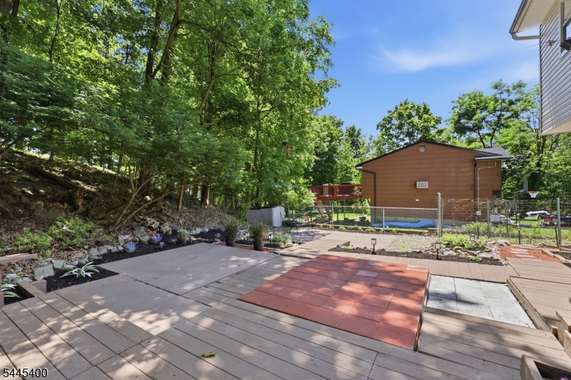 307 Nariticong Avenue Hopatcong NJ 07843