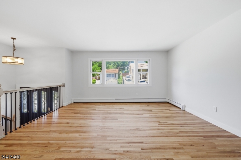 307 Nariticong Avenue Hopatcong NJ 07843