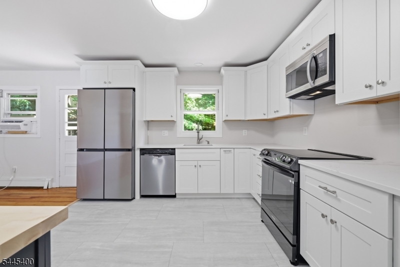 307 Nariticong Avenue Hopatcong NJ 07843