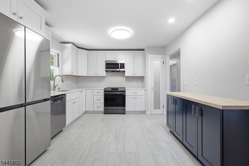 307 Nariticong Avenue Hopatcong NJ 07843