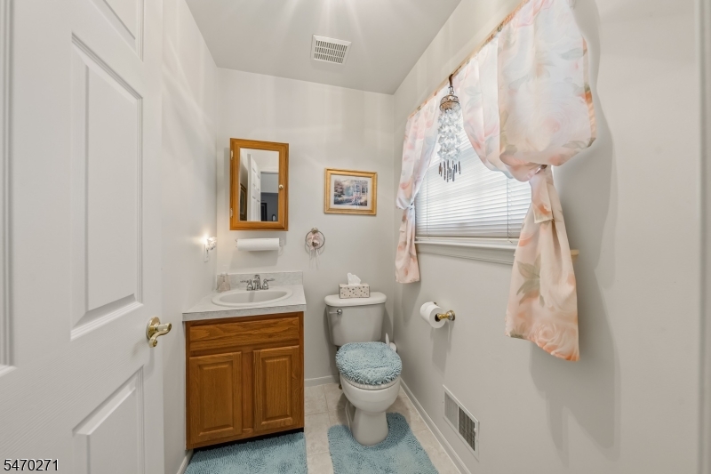 144 S Cliff Road Woodbridge NJ 07067