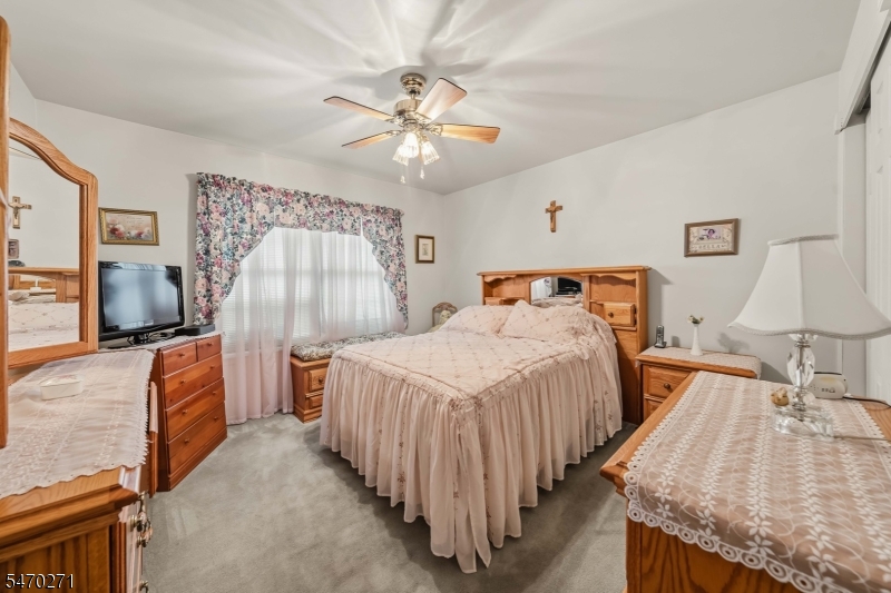 144 S Cliff Road Woodbridge NJ 07067