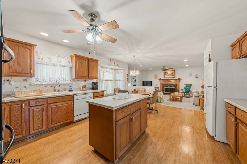 144 S Cliff Road Woodbridge NJ 07067