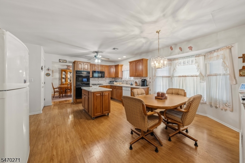 144 S Cliff Road Woodbridge NJ 07067