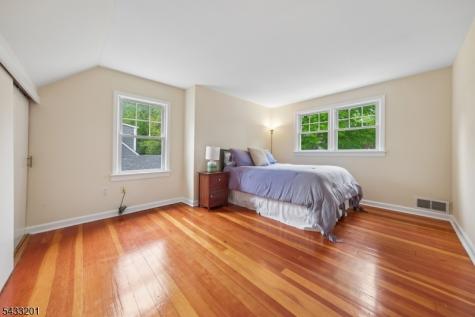 14 Fen Court Madison NJ 07940