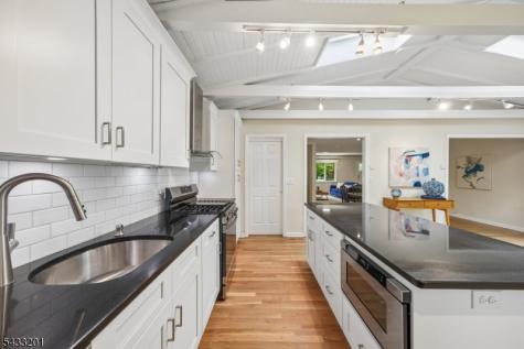 14 Fen Court Madison NJ 07940