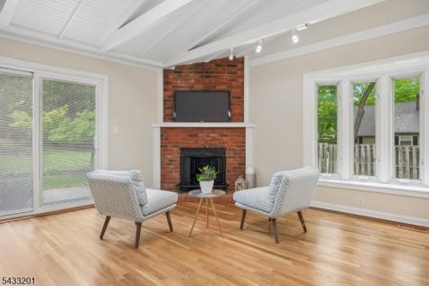 14 Fen Court Madison NJ 07940