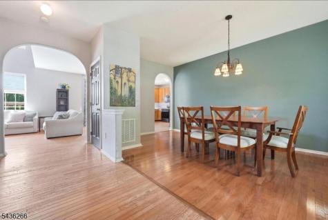 44 Haze Way Lopatcong NJ 08865