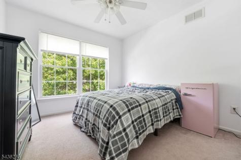 44 Haze Way Lopatcong NJ 08865