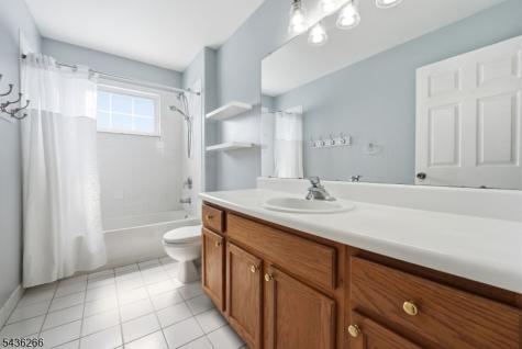 44 Haze Way Lopatcong NJ 08865