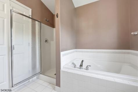 44 Haze Way Lopatcong NJ 08865