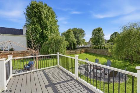 44 Haze Way Lopatcong NJ 08865