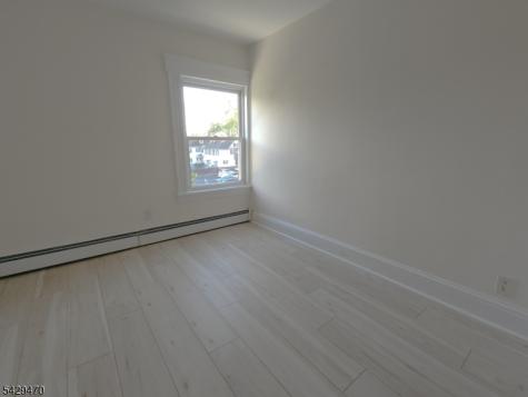15 E Clay Avenue Roselle Park NJ 07204