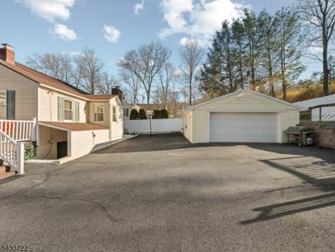 544 Goffle Hill Road Hawthorne NJ 07506