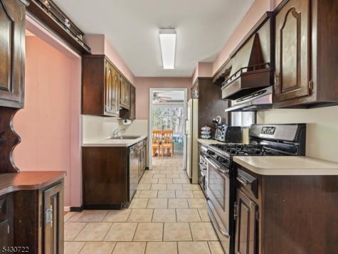 544 Goffle Hill Road Hawthorne NJ 07506