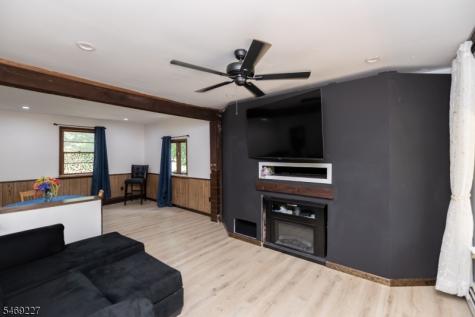 30 Henderson Street Oxford NJ 07863