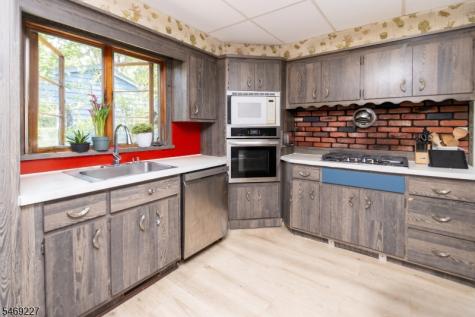 30 Henderson Street Oxford NJ 07863