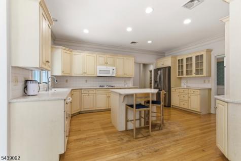 7 Alex Court Wyckoff NJ 07481