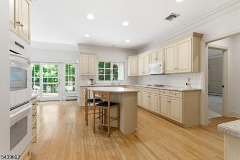 7 Alex Court Wyckoff NJ 07481