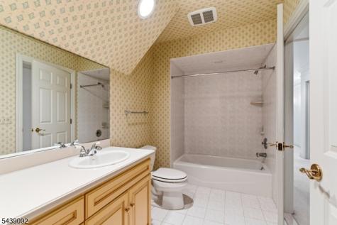 7 Alex Court Wyckoff NJ 07481