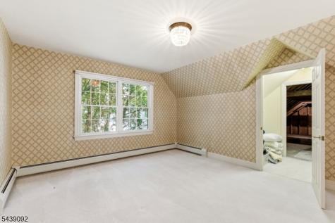 7 Alex Court Wyckoff NJ 07481