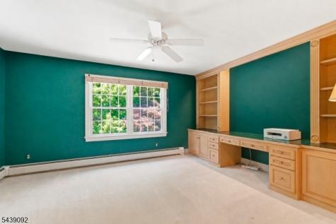 7 Alex Court Wyckoff NJ 07481