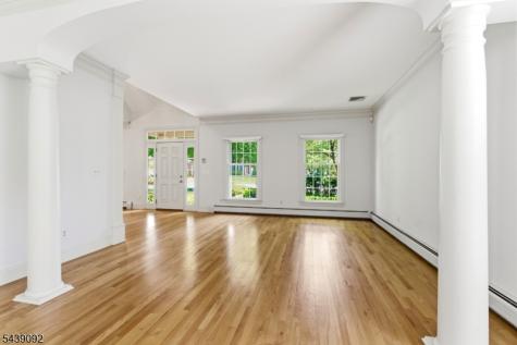 7 Alex Court Wyckoff NJ 07481