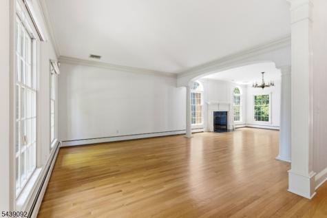 7 Alex Court Wyckoff NJ 07481