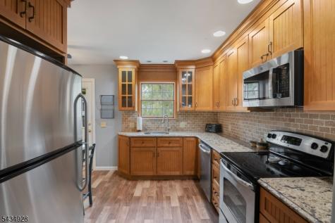 14 Justine Place Roxbury NJ 07876