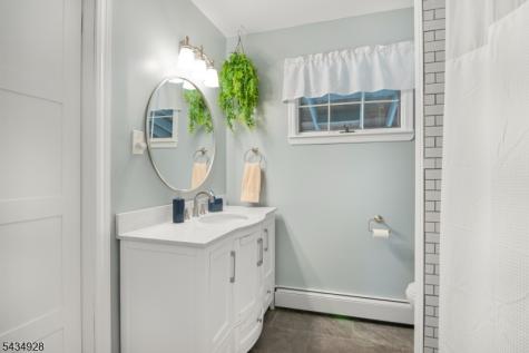 14 Justine Place Roxbury NJ 07876