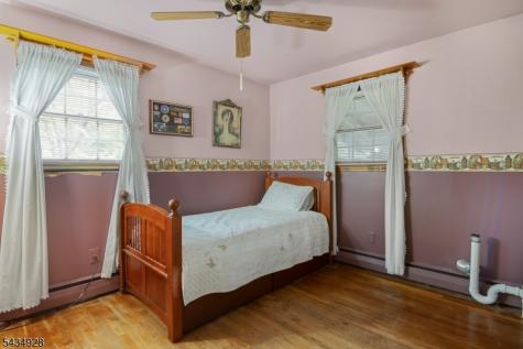 14 Justine Place Roxbury NJ 07876