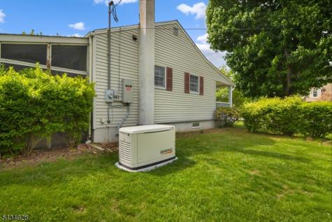 14 Justine Place Roxbury NJ 07876