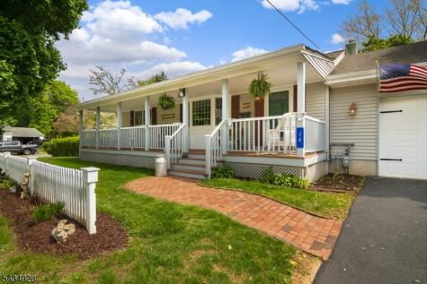 14 Justine Place Roxbury NJ 07876