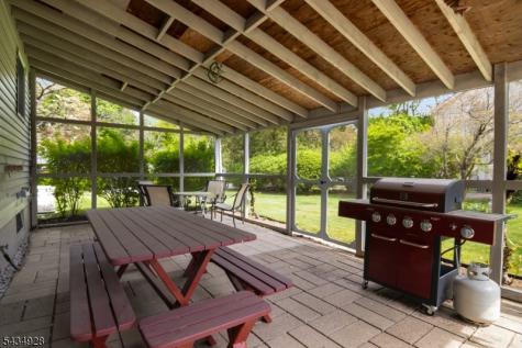 14 Justine Place Roxbury NJ 07876