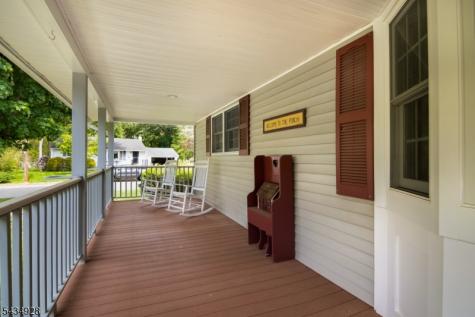 14 Justine Place Roxbury NJ 07876
