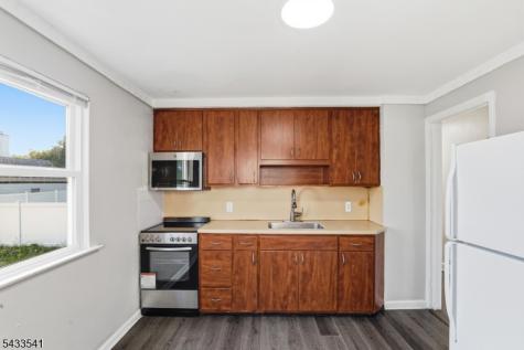 629 Erudo Street Linden NJ 07036