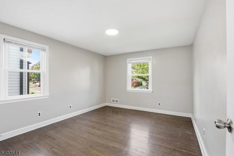 629 Erudo Street Linden NJ 07036