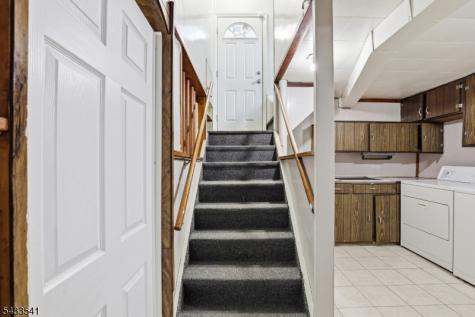 629 Erudo Street Linden NJ 07036