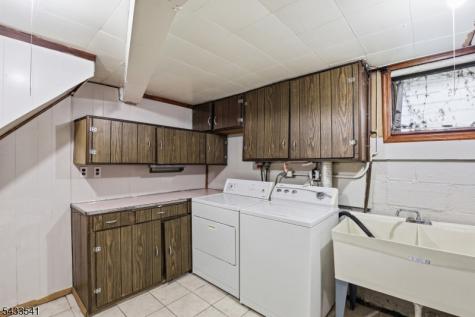 629 Erudo Street Linden NJ 07036