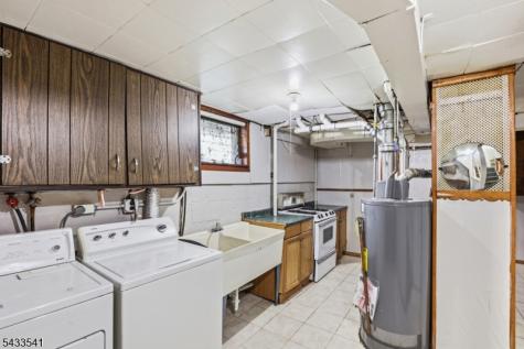 629 Erudo Street Linden NJ 07036