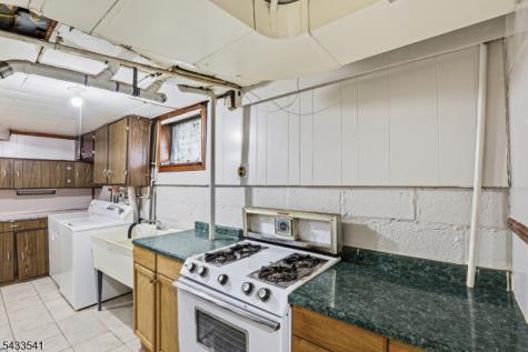 629 Erudo Street Linden NJ 07036