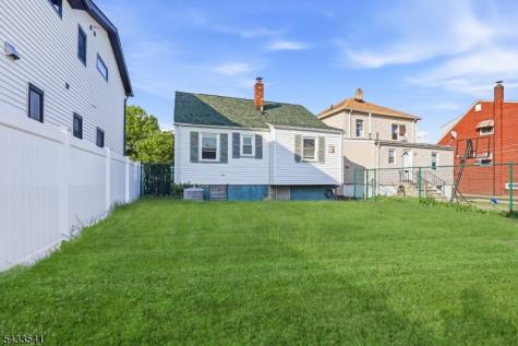 629 Erudo Street Linden NJ 07036