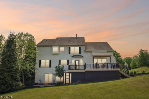 18 Steeple View Court West Amwell NJ 08530