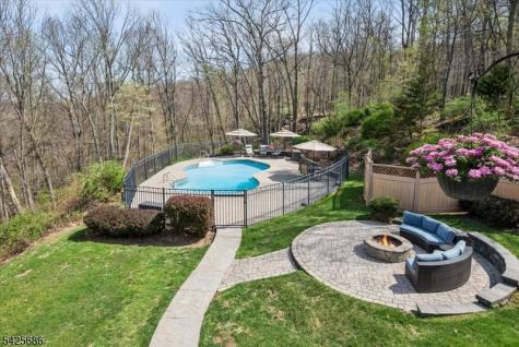 9 Mills Ridge Sparta NJ 07871