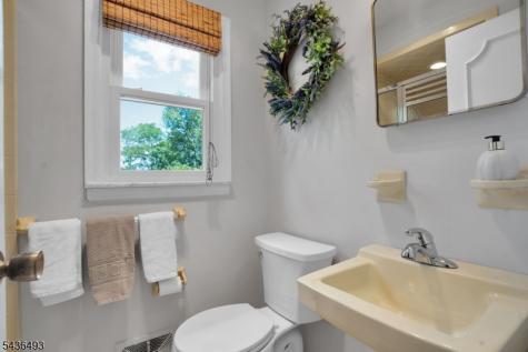 2 Edgewood Avenue N West Orange NJ 07052