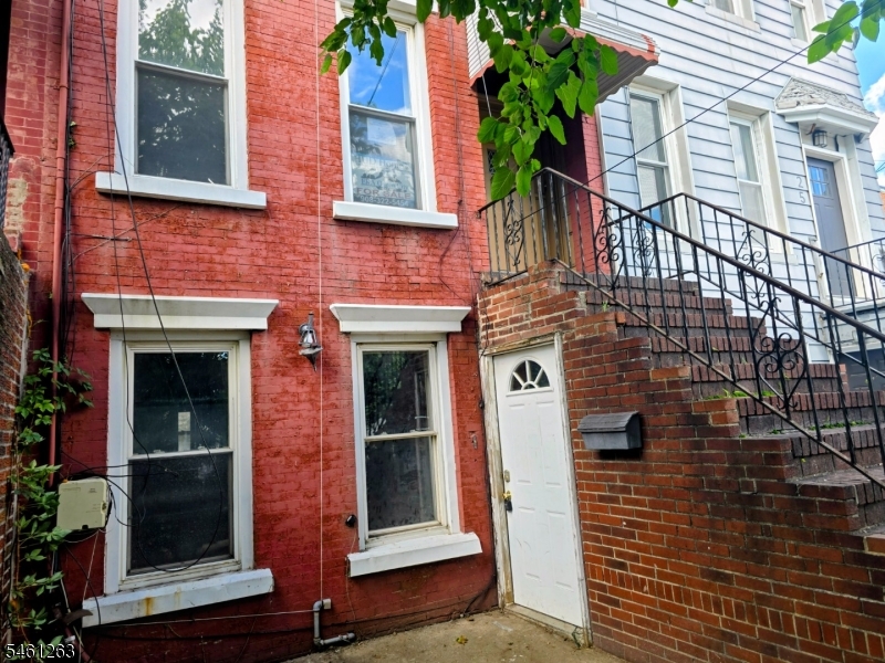 23 Whitman Avenue Jersey City NJ 07306