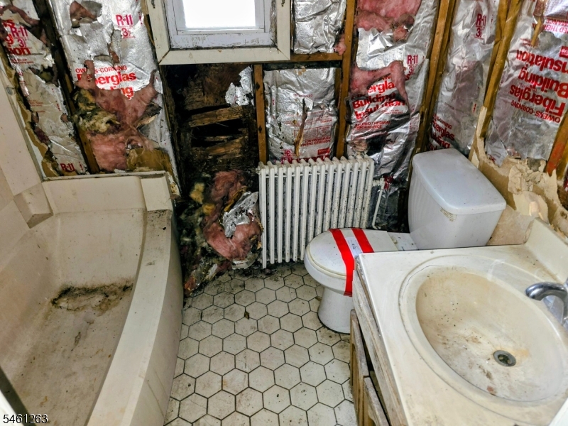 23 Whitman Avenue Jersey City NJ 07306